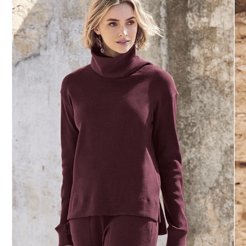 Peruvian Connection Burgundy‎ Waffle Cowl Neck Top size small
